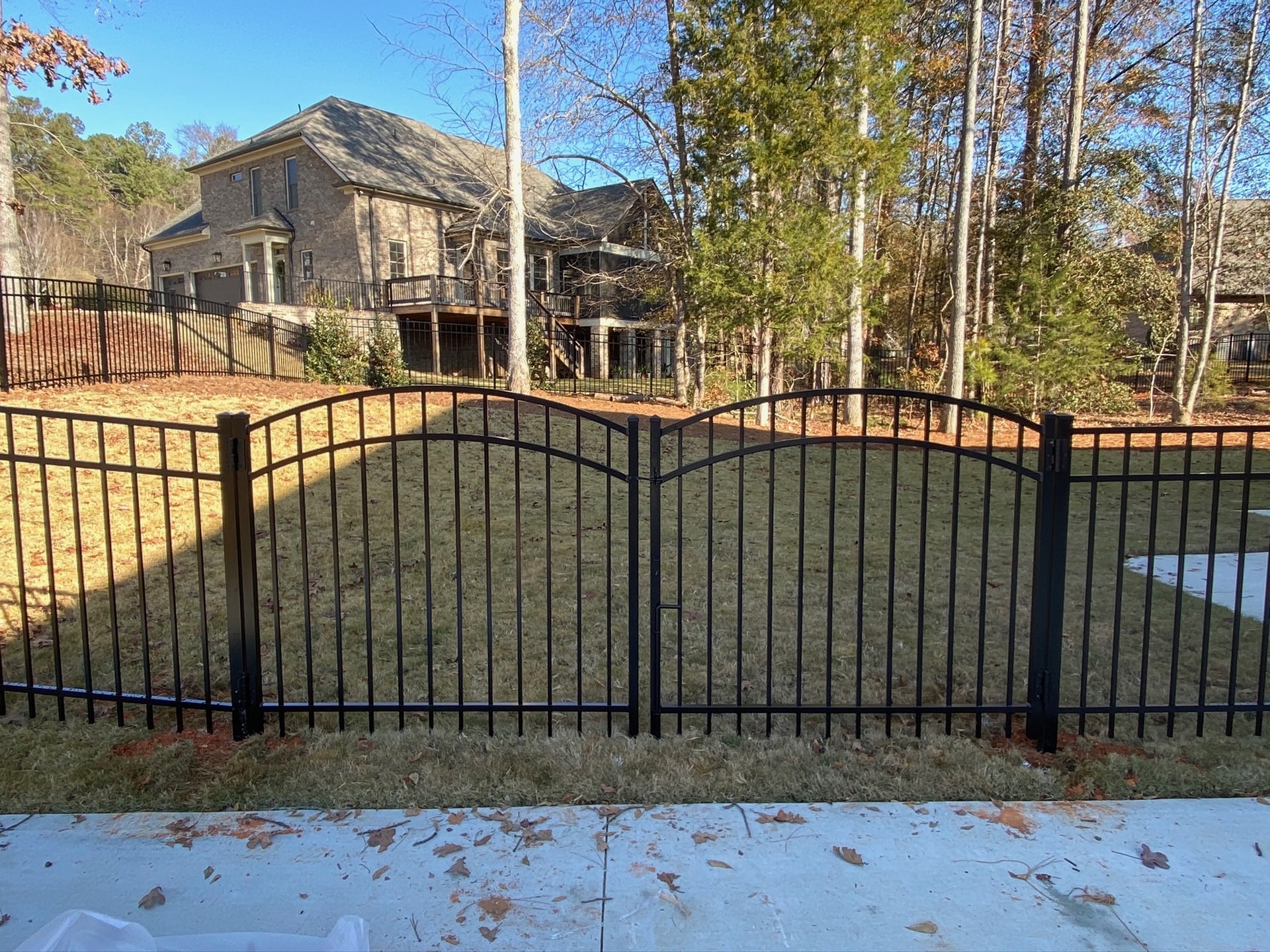 Arch top aluminum gate  and fence installers