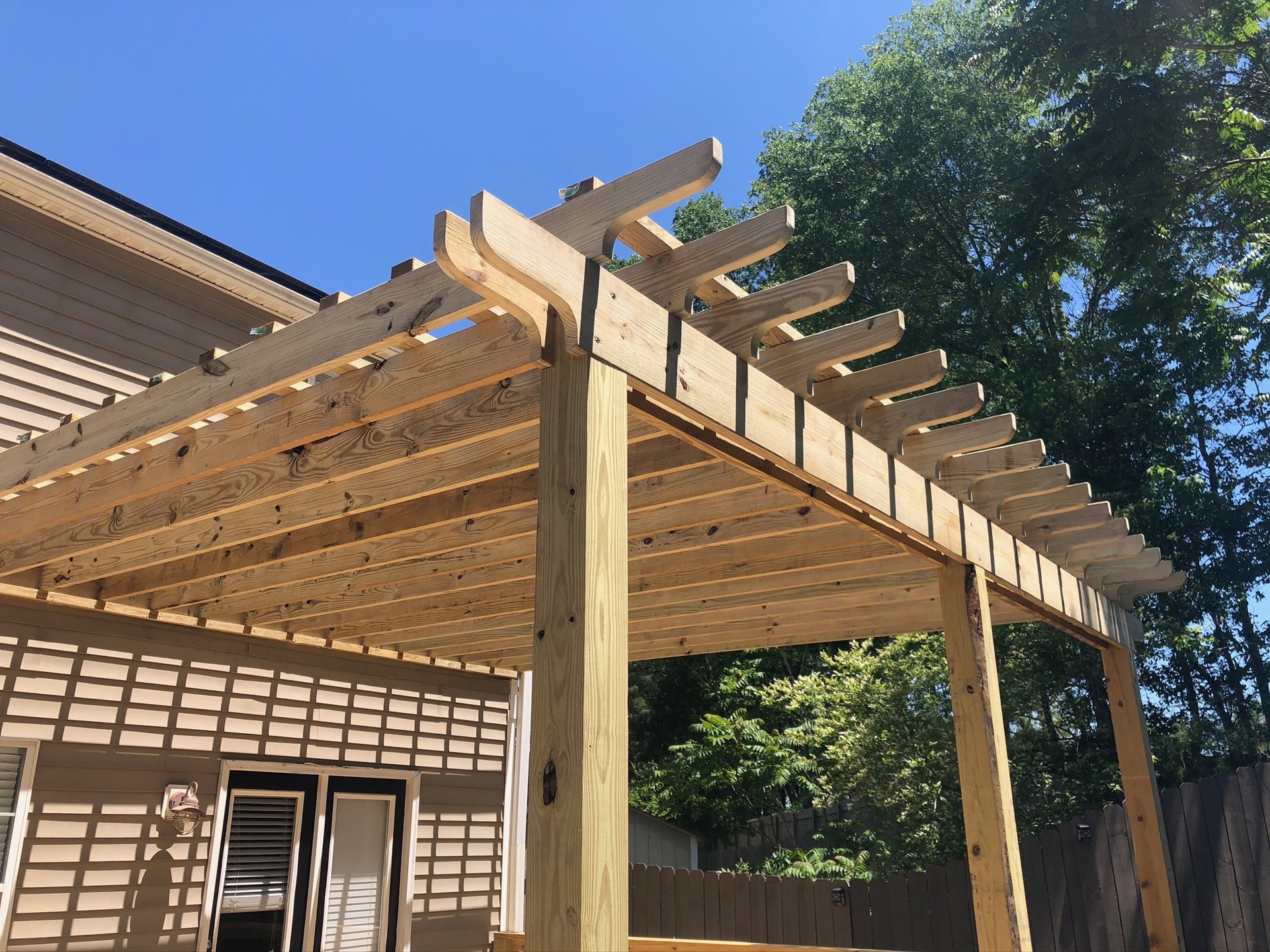 back yard pergola builders