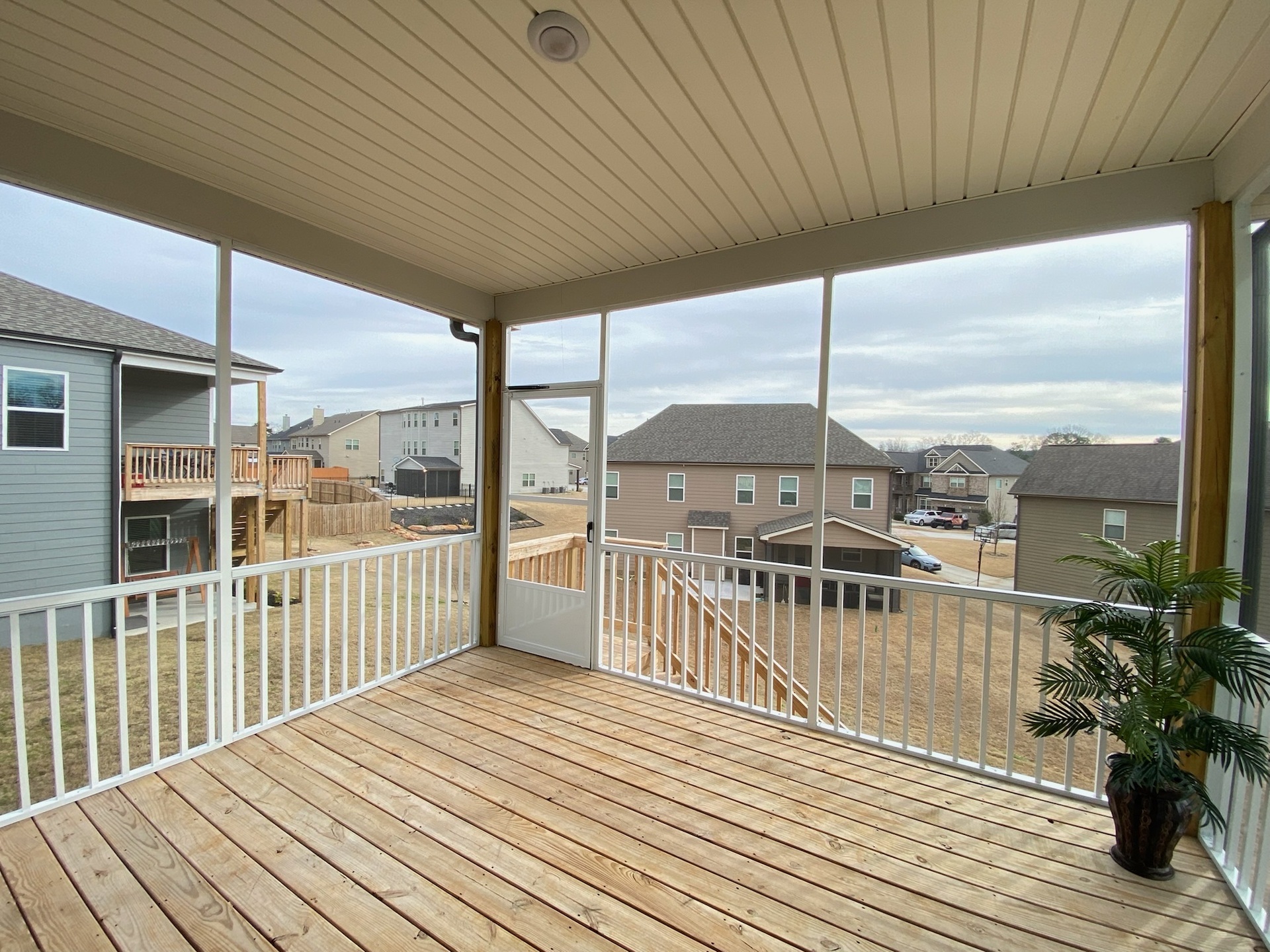 screened in porch & deck